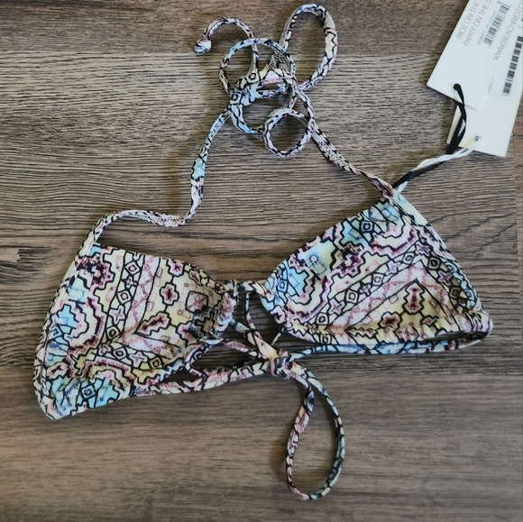 Beach Riot Bikini Top - Picture 1 of 6